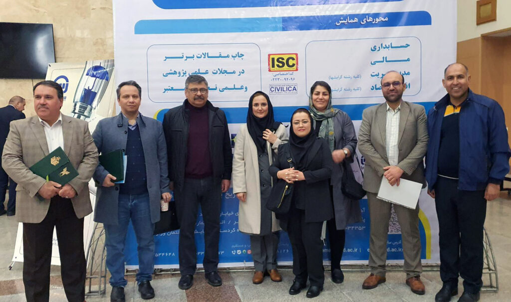 برشی از زندگی یک دانشجوی دکتری شاغل: روایتی از چالشها و فرصتها - دکتر علیرضا امیدوند دکتر علیرضا امیدوند / در جمع دوستان و اساتید دورهی دکتری / برشی از زندگی یک دانشجوی دکتری شاغل: روایتی از چالشها و فرصتها