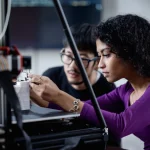 از نمونه اولیه تا تولید: گام‌های کلیدی برای توسعه هوش مصنوعی مولد در کسب‌وکار